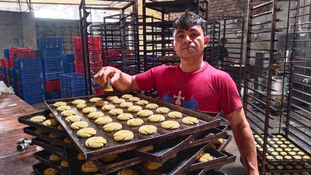 Jalebi biscuit. Colourful biscuit. Dropping machine Biscuit