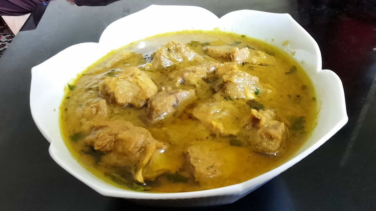 Hari Mirch Aur Gosht Ka Salan | Hari Mirchi Ka Gosht | Hyderabadi Mom In UK