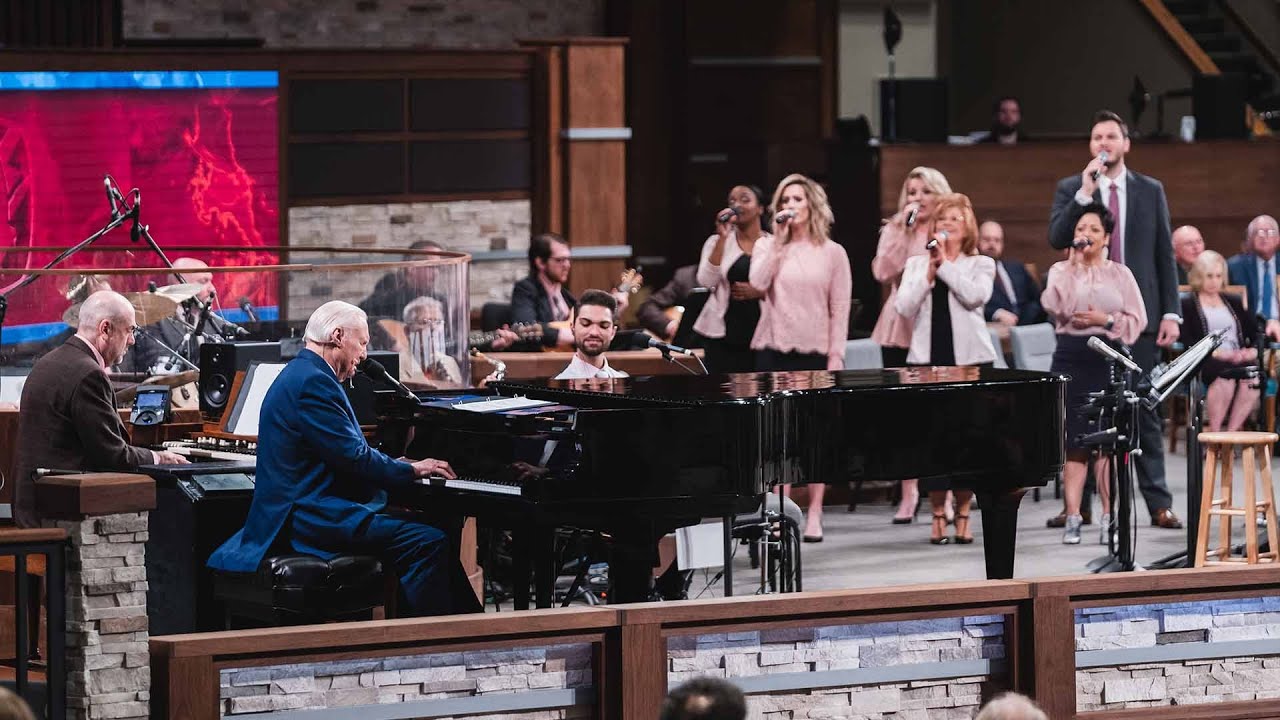 His Hand In Mine (LIVE) | Jimmy Swaggart