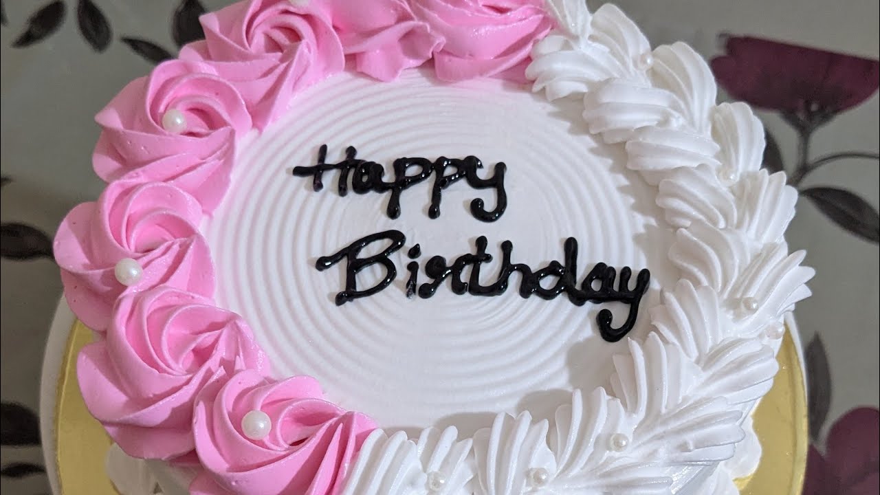 Birthday cake icing with decoration