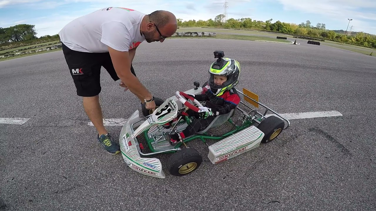 BAMBINO DI 3 ANNI VA CON IL GO-KART!! | Jacopo#37