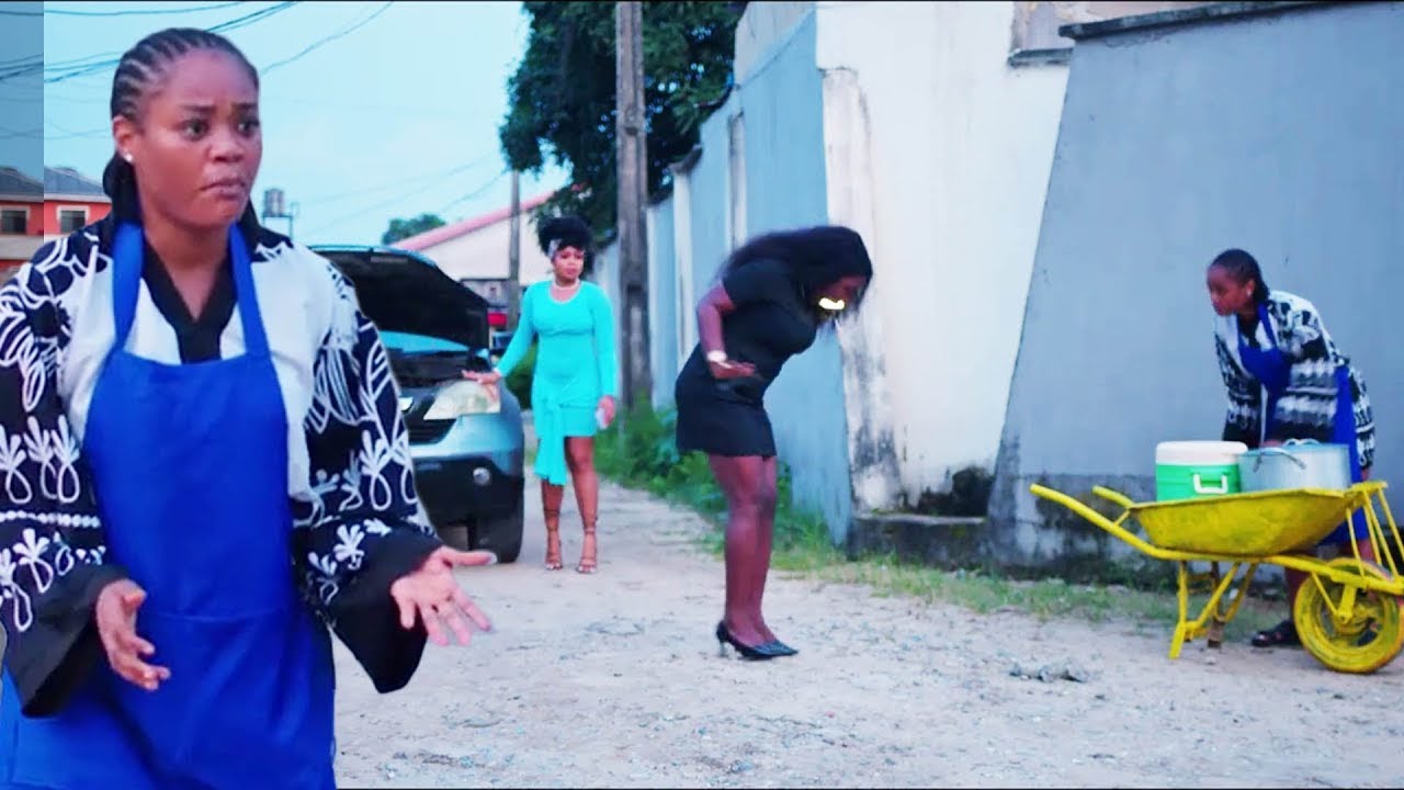 She never knew the billionaire lady she poured water on was also a billionaire selling food for fun