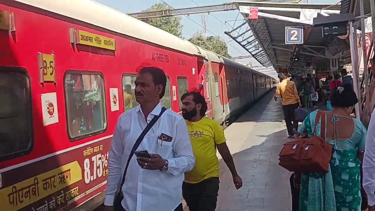 Train Spotting at Vapi station Gujrat part 2