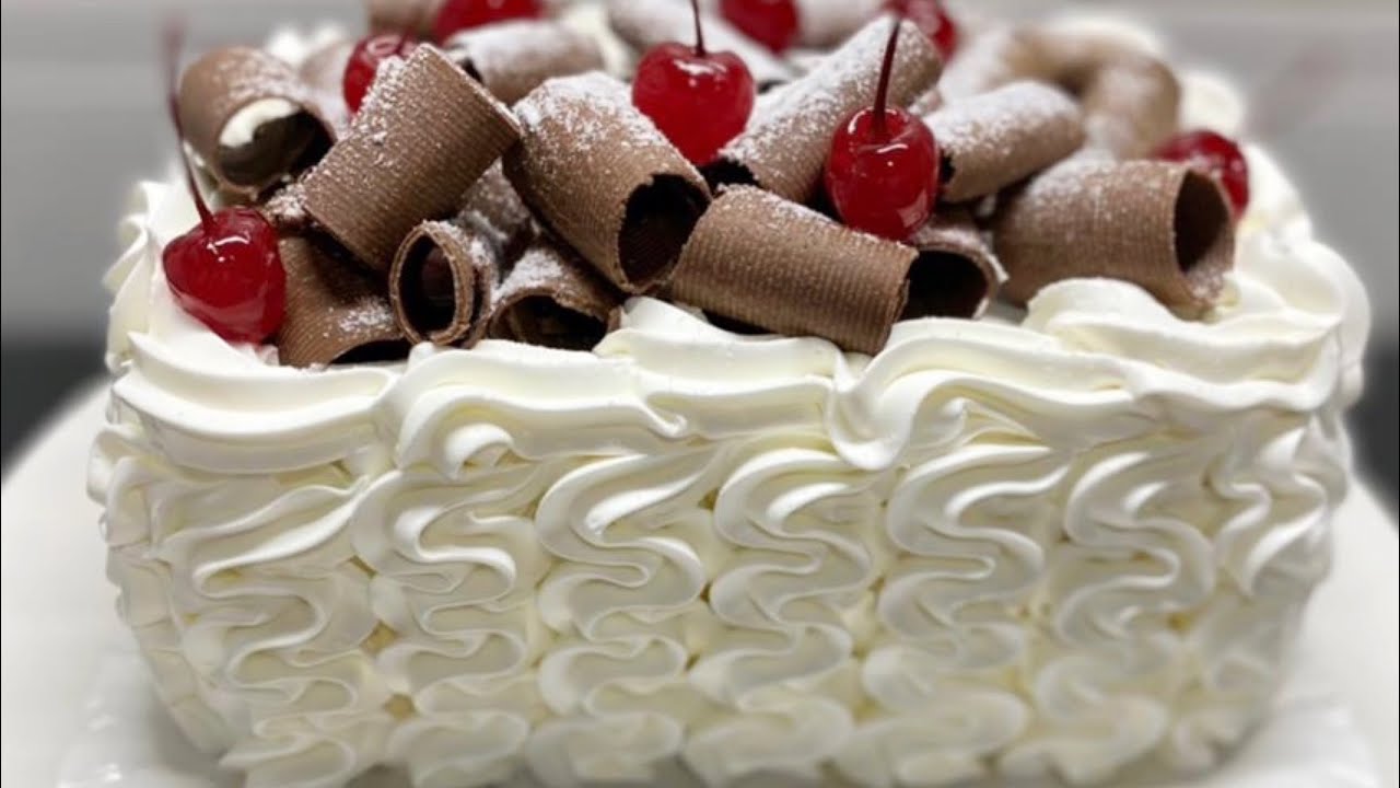 O CLÁSSICO BOLO FLORESTA NEGRA EM UMA VERSÃO DELICIOSA