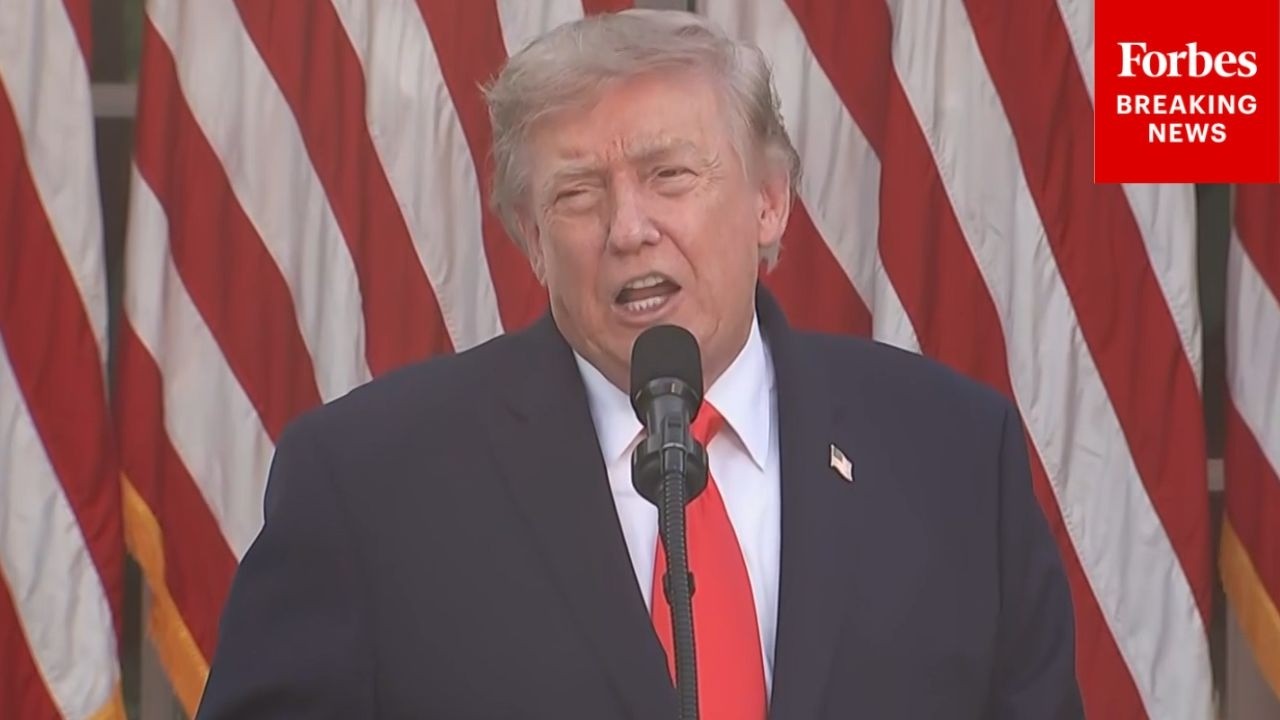 Если вы пропустили: президент Трамп выступает с речью на ужине для фермеров в Розовом саду