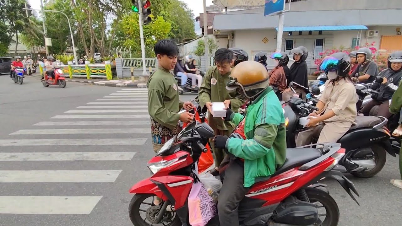 NGABUBURIT BERBURU TAKJIL - MOTOVLOG PONTIANAK