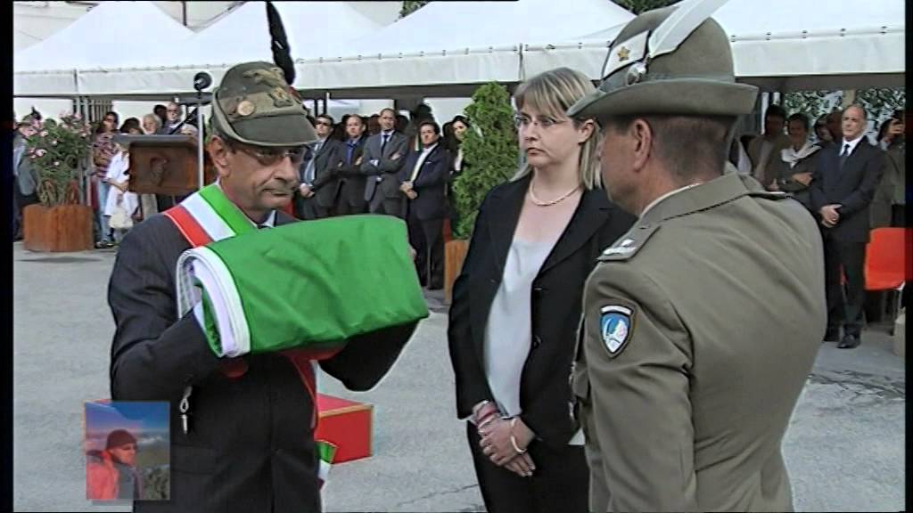 AMMAINABANDIERA ALLA TESTA FOCHI