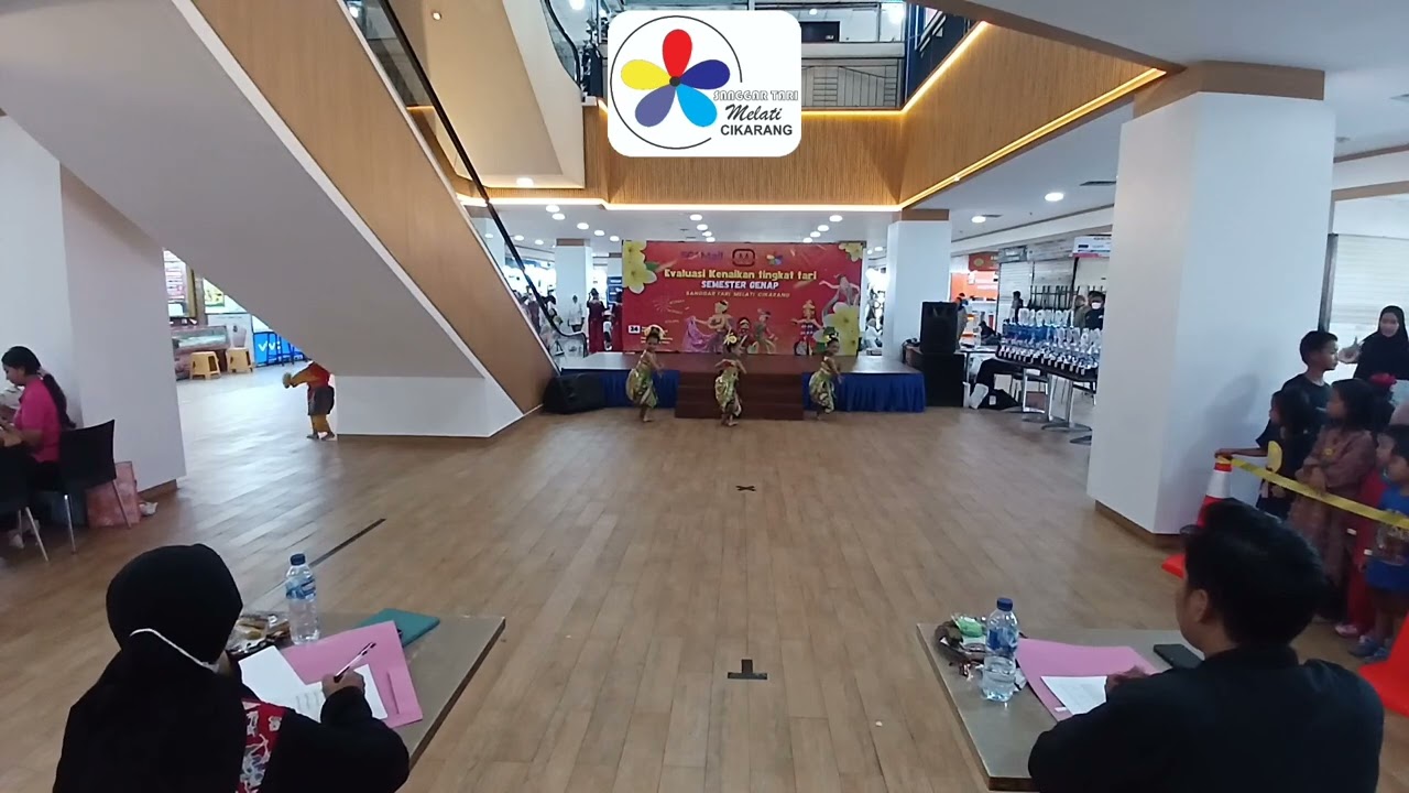 TARI PAMAYANG ALESHA, ZAHRA, & GRISELDA II SANGGAR TARI MELATI CIKARANG