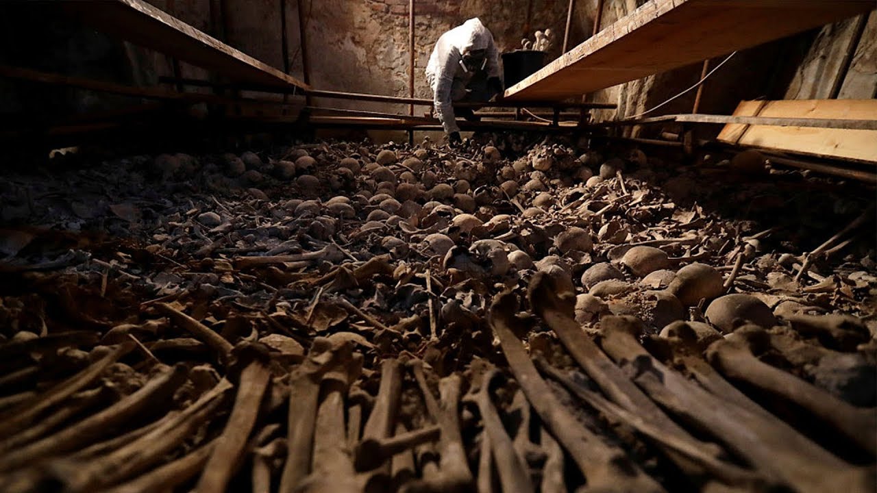 Czechs clean thousands of human bones in ossuary renovation