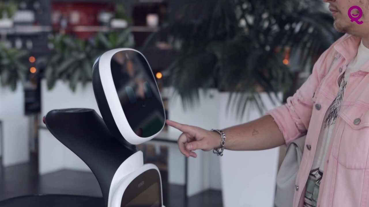ROBIQs robotlösning för hotell och restaurang. 🤖💜