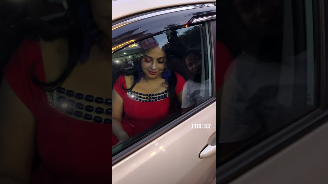Anna Rajan 🔥🔥 is here #actresses #saree #annarajan #sareefashion