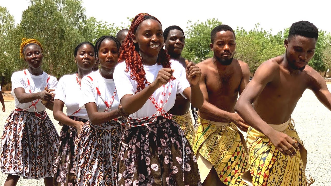Zuru Cutural Dance by Batch A2 Platoon 9 at Dakingari NYSC Orientation Camp #nysc #zurutribe #zuru
