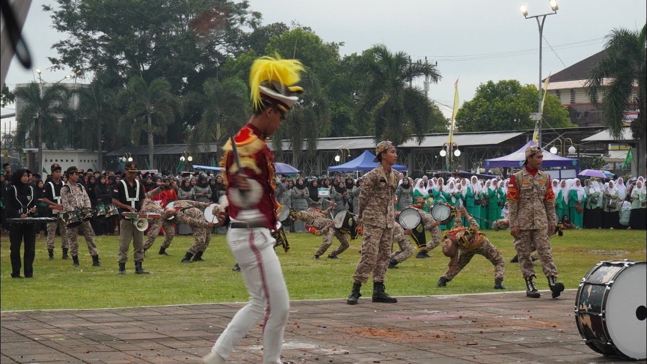 Musiknya Enak Didengar -  Drumband Glagar Wisanggeni Batang