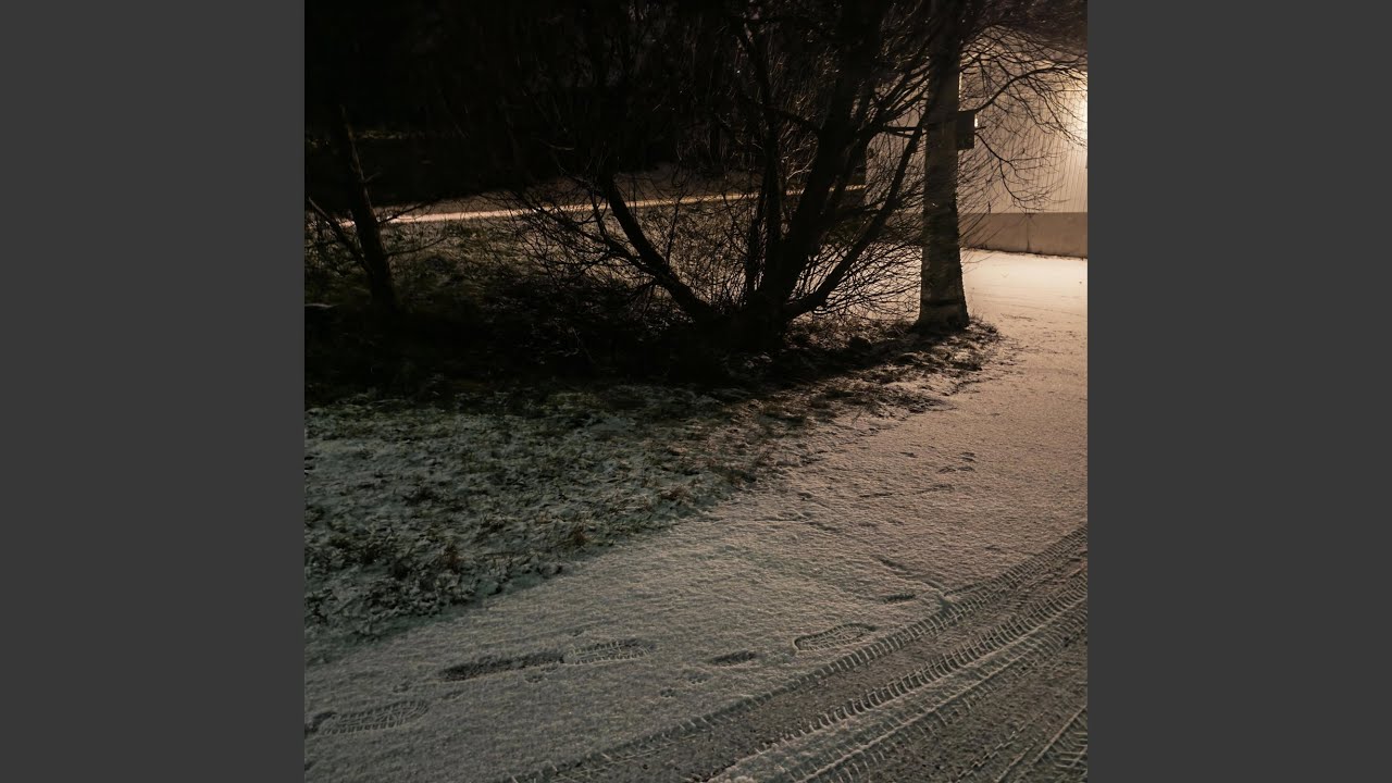 Tule hetkeksi viereeni istumaan