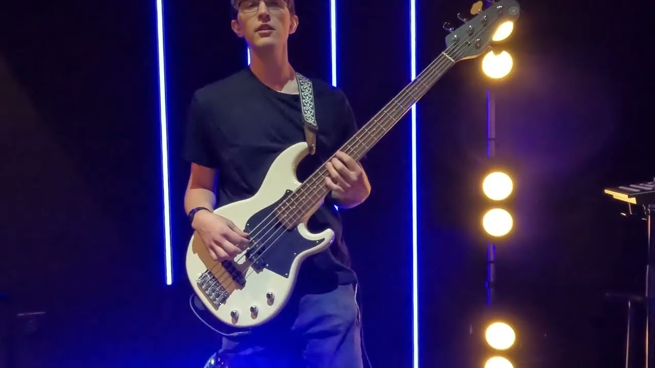 Great Are You Lord (Key of G) - All Sons and Daughters (Live Bass Cam)