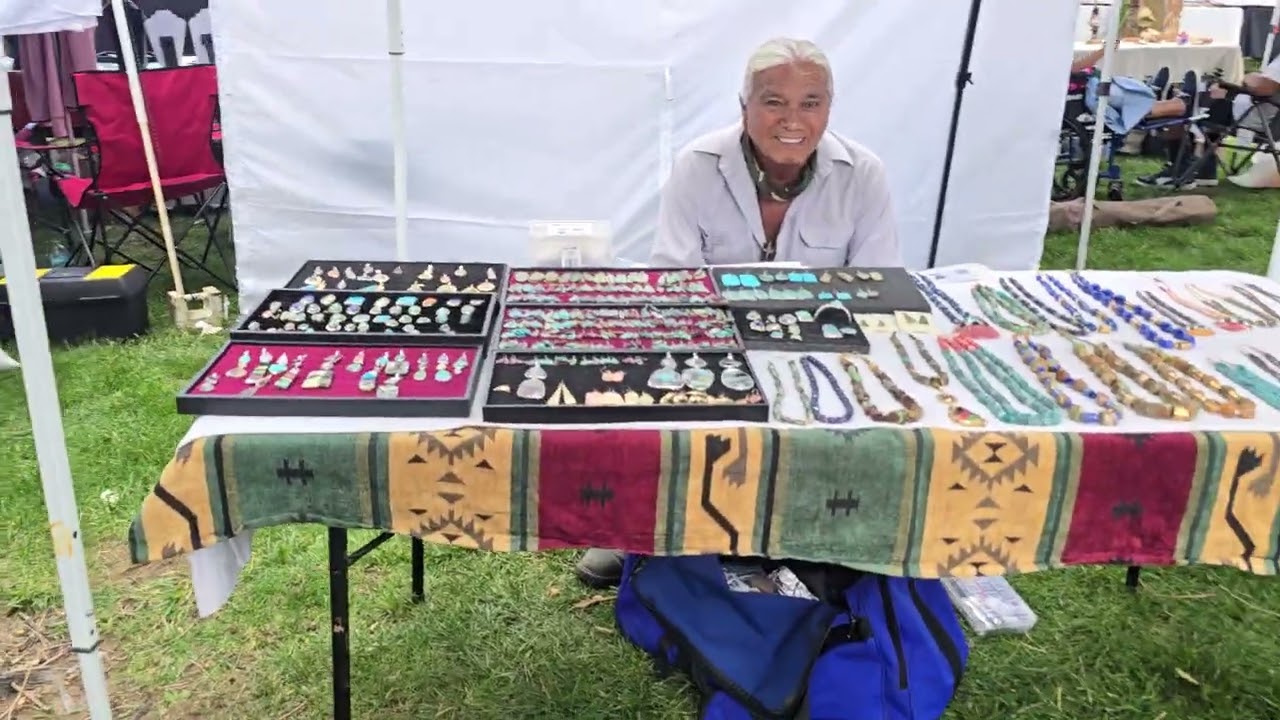 FREE INDIAN MARKET 2025 - WALKTHROUGH - ARTISTS, COLLECTORS, FAMILIES,  SHARING, LOOKING, BUYING