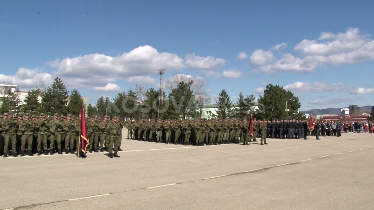 Parakalimi i trupave të FSK-së (Drejtpërdrejt)