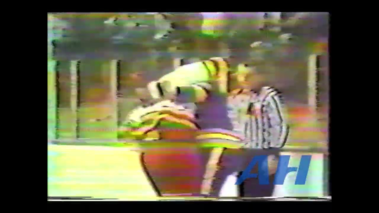NHL Jan. 2, 1979 Barry Beck,COL v Curt Bennett,STL (HL) Colorado Rockies St. Louis Blues