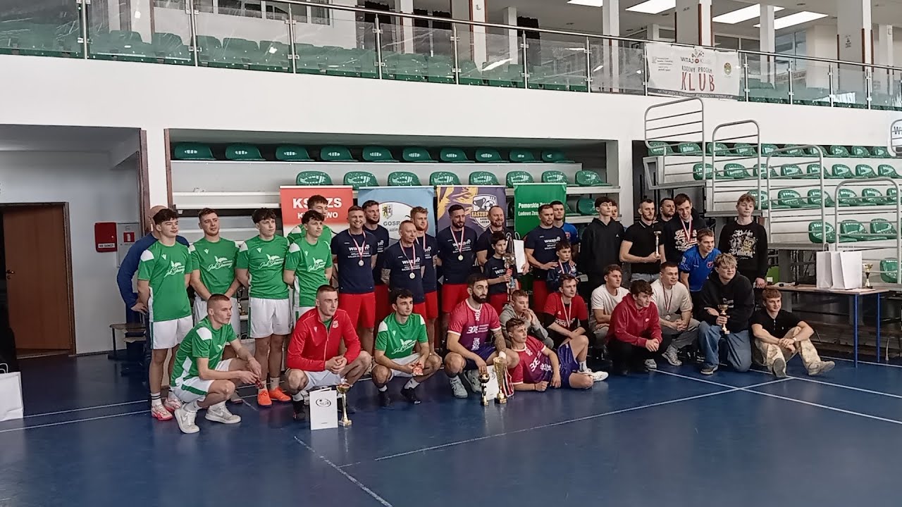 Finałowe mecze Ligi Europy Turnieju Halowego Biznes Cup Arka Bud - Piekarnia Jak Dawniej 0:2