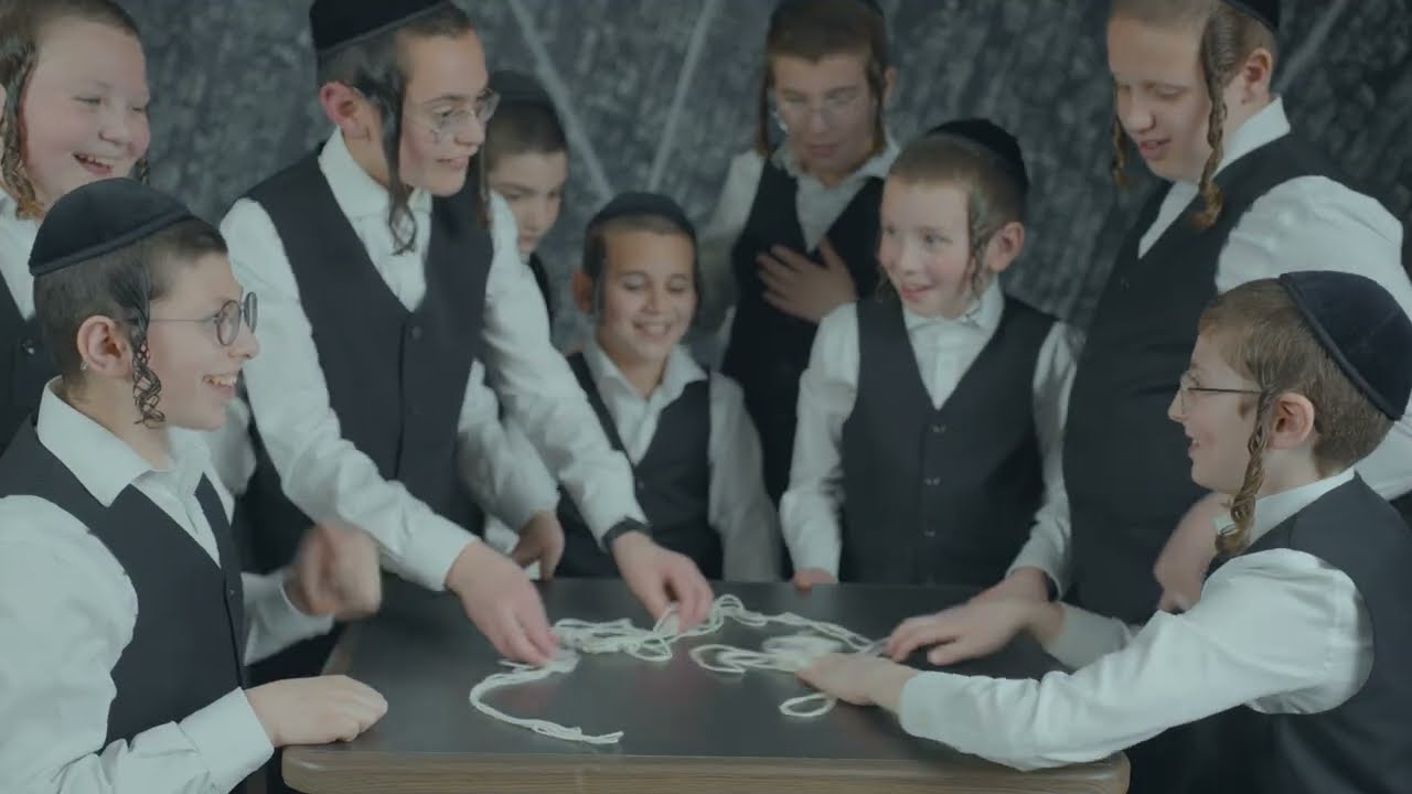 לכבוד פסח! יונגערליך - נפתלי משה שניצלער - נרצה - Nirtzu