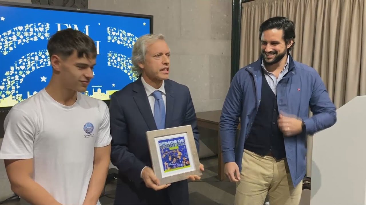 M&aacute;rio Passos recebe GD Nata&ccedil;&atilde;o de Famalic&atilde;o e promete nova piscina