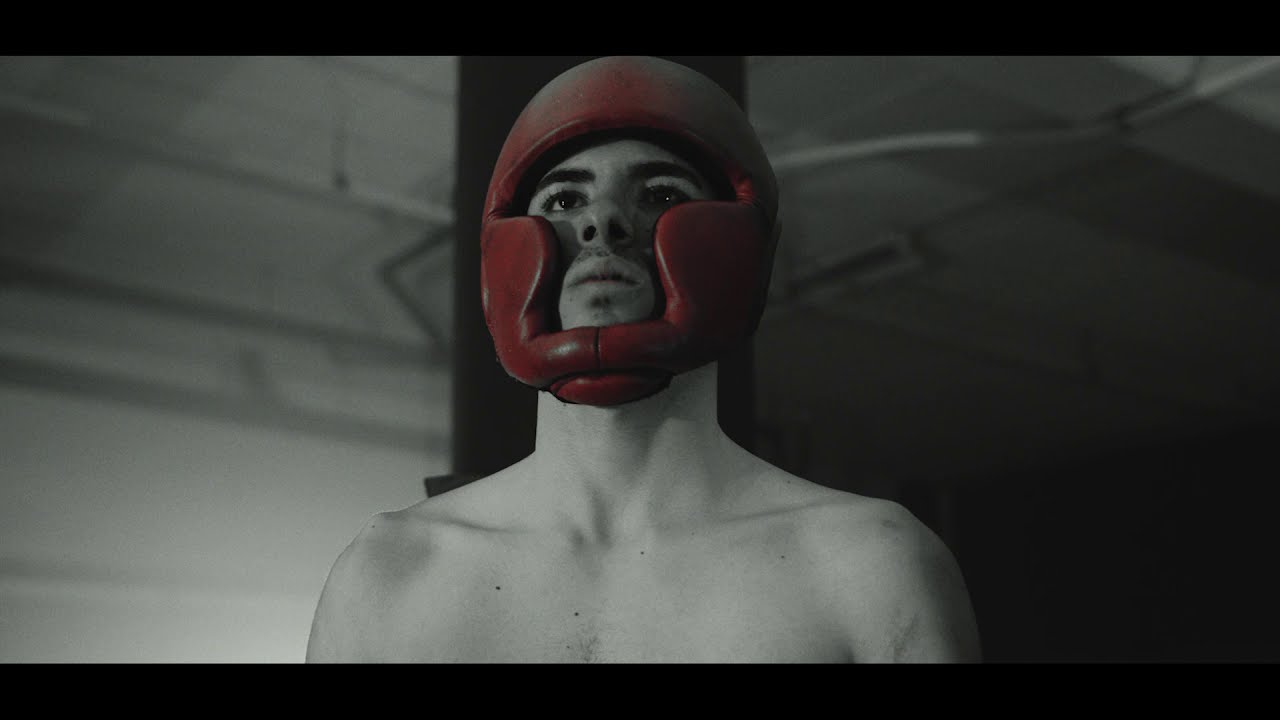 Deedz B & Deejay Telio - Debaixo de Olho (Video Oficial)