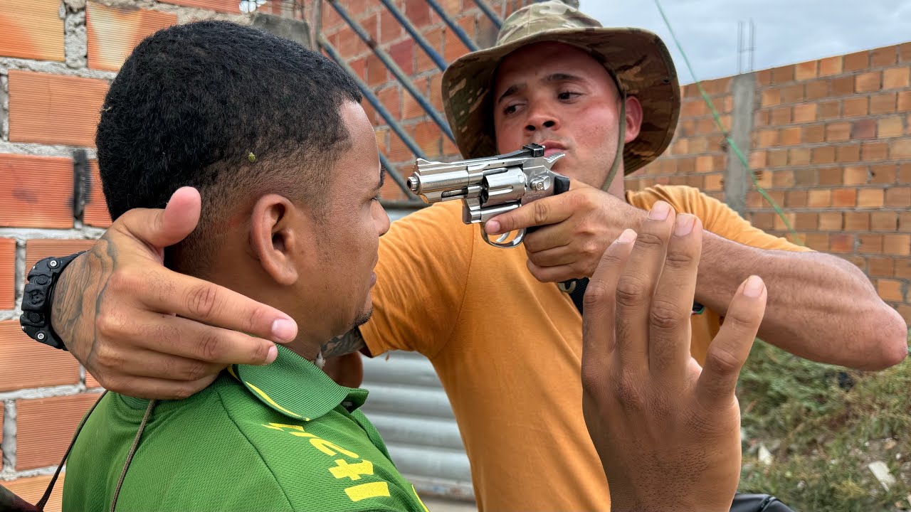 DANIEL VENDEU SUA ARMA FIADO COMFIANDO EM BOLADÃO