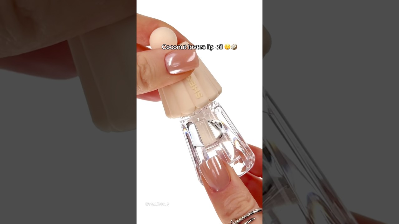 This lip oil is for coconut lovers 🥥 #coconut #lipoil #sheglam #makeup #makeupunboxing #fyp #shorts