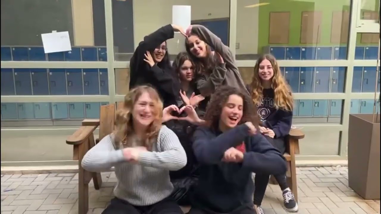שישיתשפג מחזור ט׳ אולפנת אמית גבש פרומו מורה נולד💃🏼🎉🎭