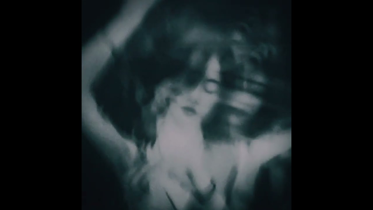 soaked - BENEE▪︎sped up/speed song ☀︎︎