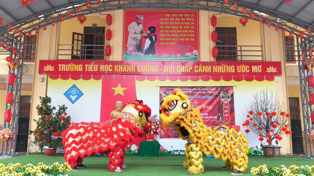 Đoàn Nghệ nhân múa lân Ninh Bình biểu diễn tại trường TH Khánh Cường