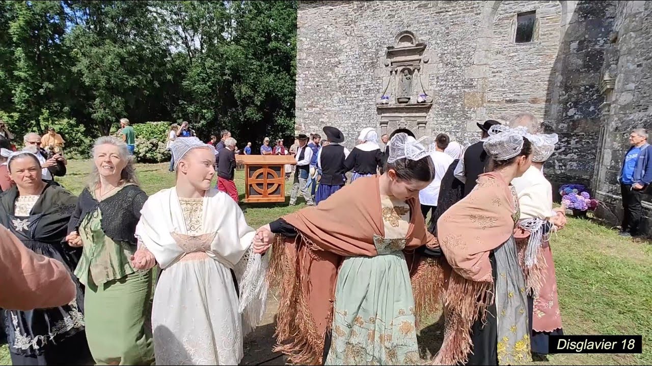 Pardon Sant-Ildut 2024, dañsoù Breizh (danses bretonnes), Sizun. 04/08/2024 (4 K)