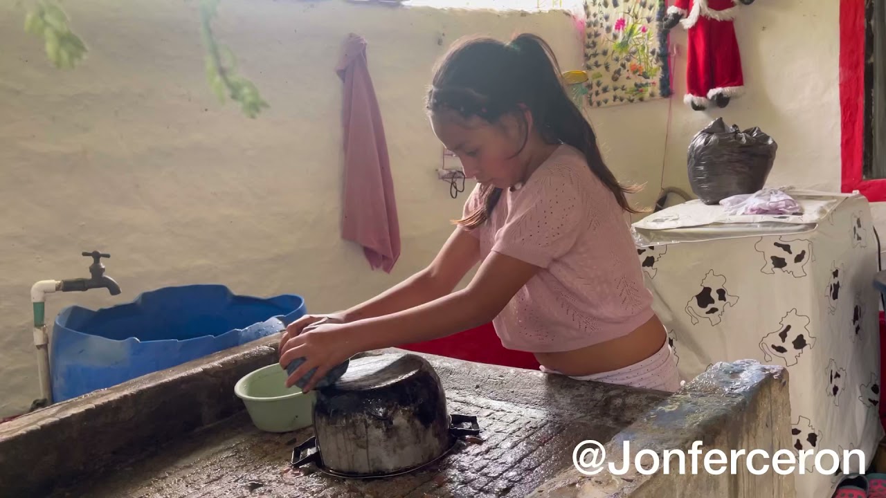Cuando una mujer no sabe cocinar😂🤦🏻‍♂️(suscríbete) #humor #colombia