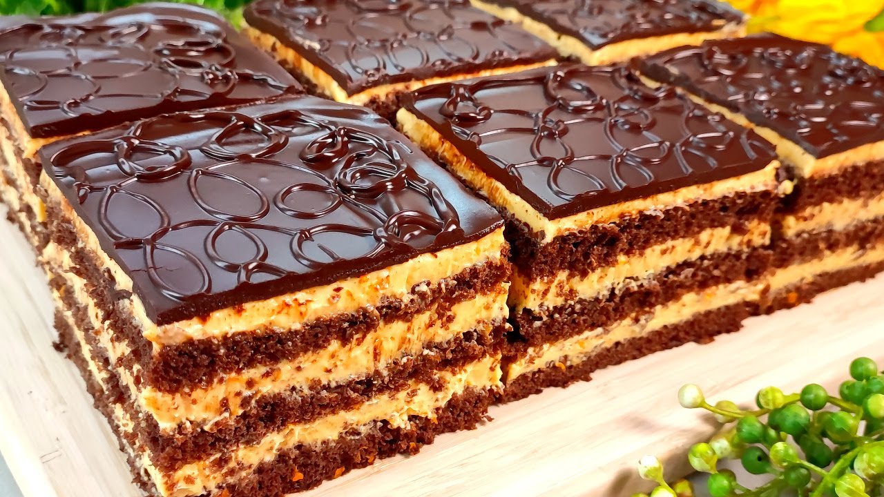 🎄🎂 Самый популярный десерт на Рождество. Сочный шоколадный торт, который тает во рту.