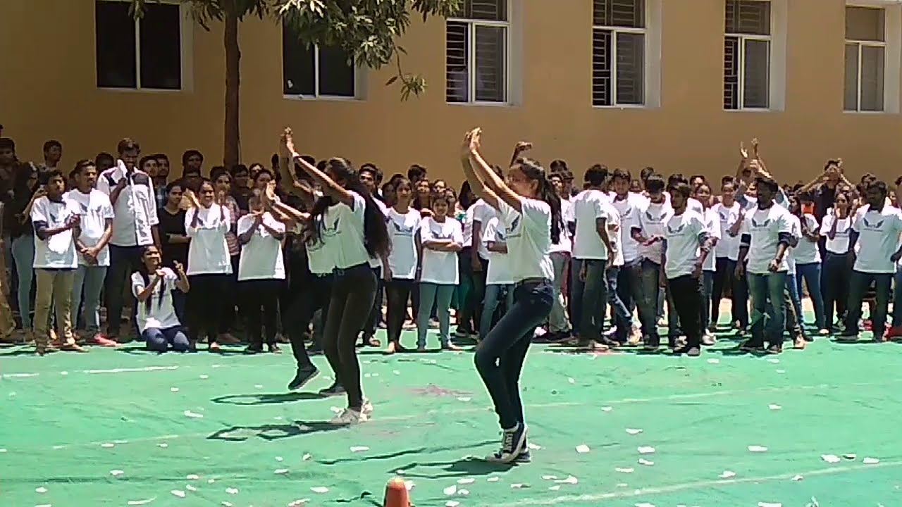 Matrusri Engineering College || ECE Department || Flash Mob || 2018 || AARUNYA 2k18