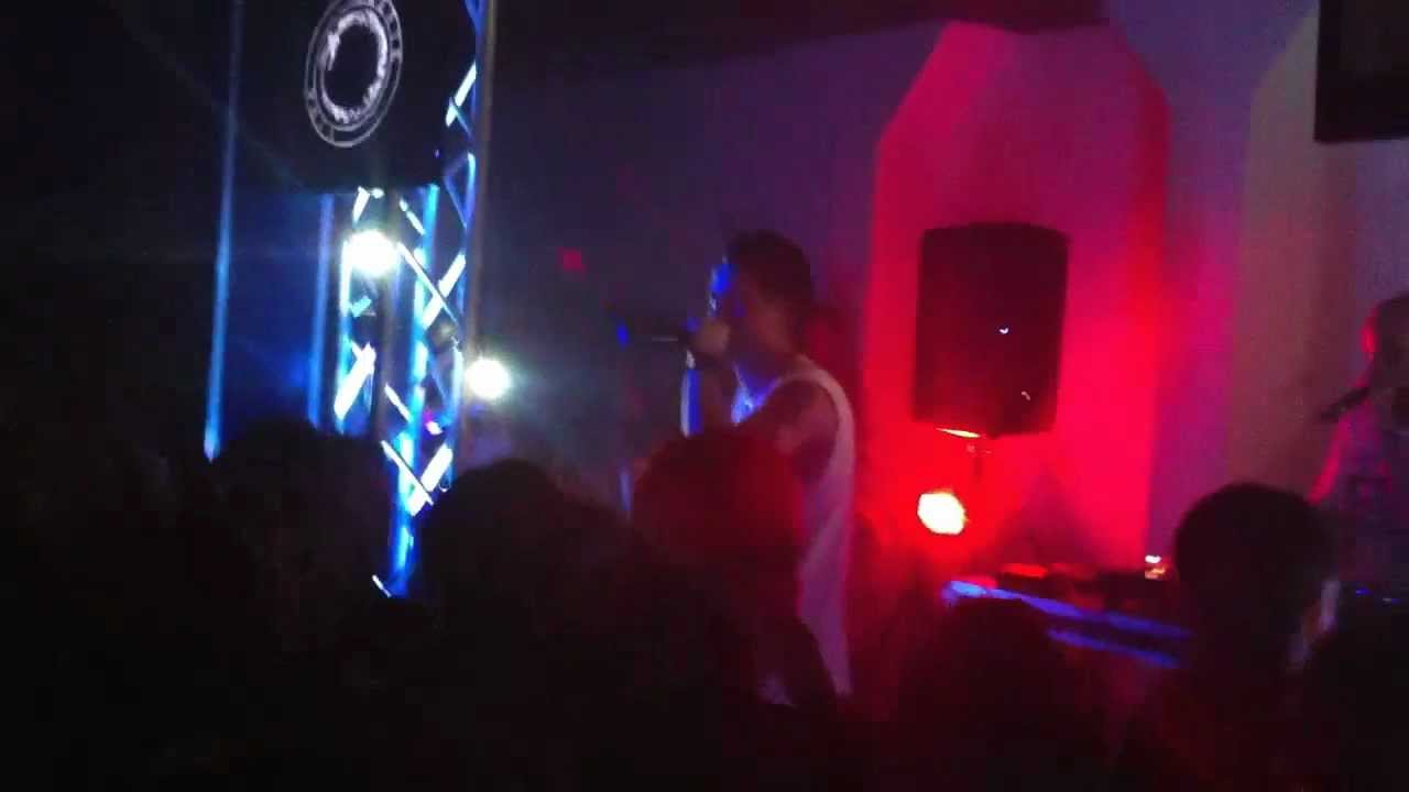 Canserbero - Tripolar [En Vivo]
