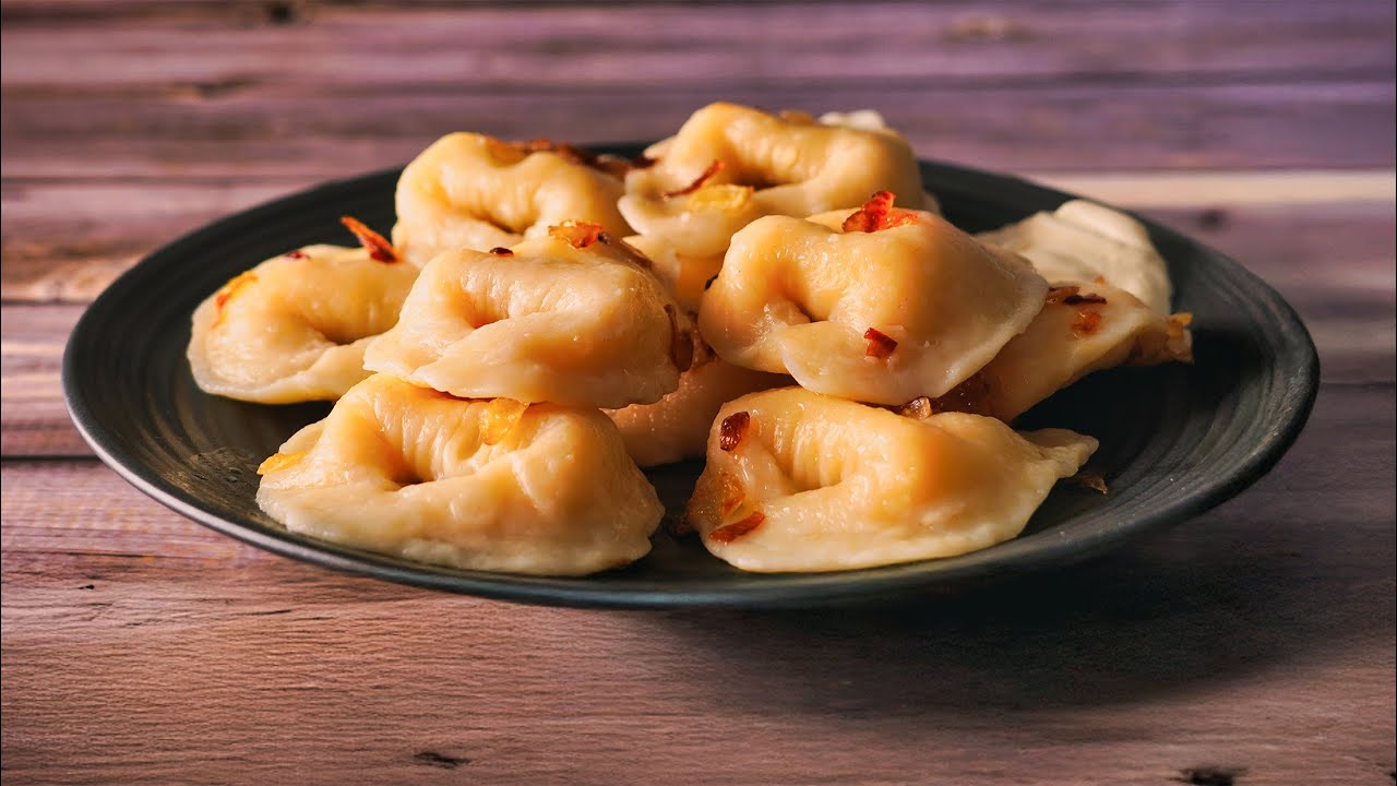 Colțunași – die moldawischen Käse-Teigtaschen | Moldawiens Antwort auf Maultaschen oder Pierogi