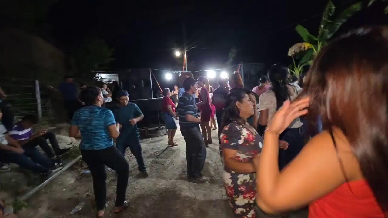 fiesta bailable y enmascarados en caserio chilamo no tenemos derecho ala musica del autor