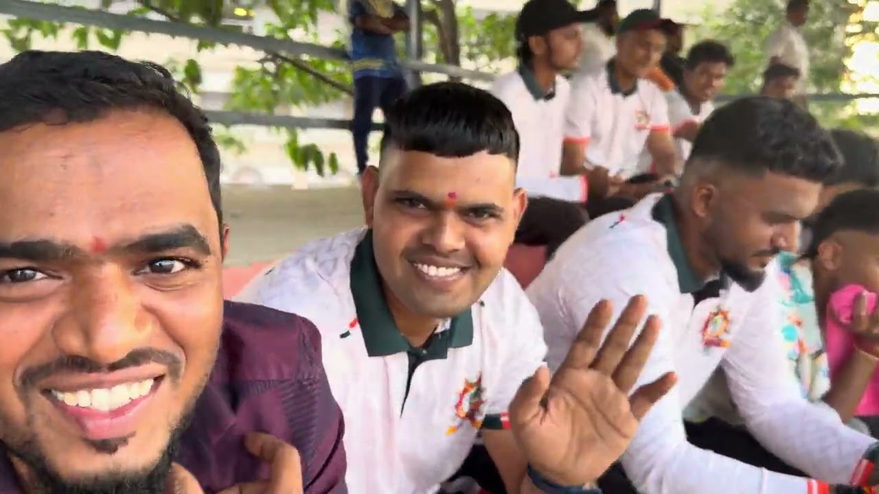 पहिल्यांदा गेलो पोरांच्या जोडिला क्रिकेट खेलायला || माणकोळी गावात || ￼( full rada vlog ) #newvlog 