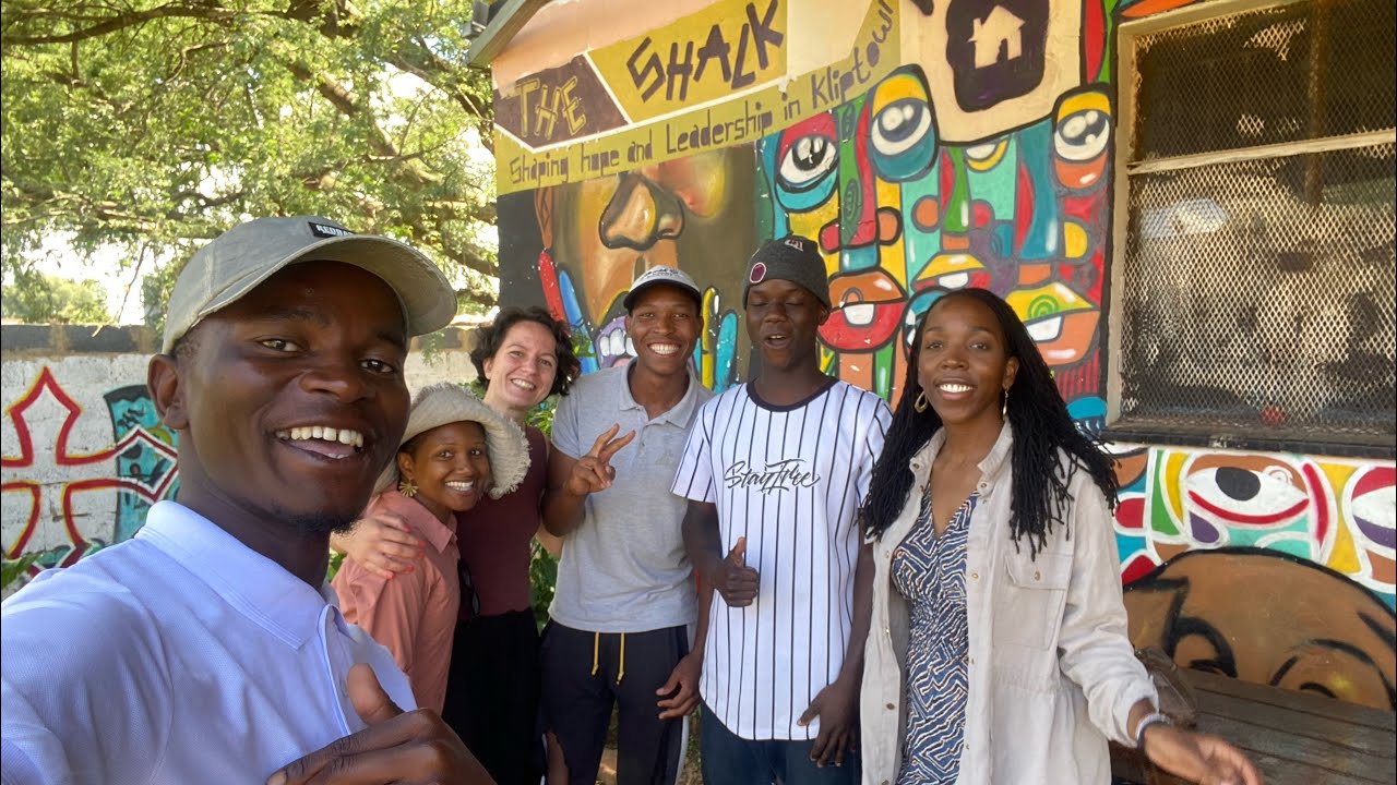 Visiting Landmarks and Enjoying the Luxurious Life in Johannesburg