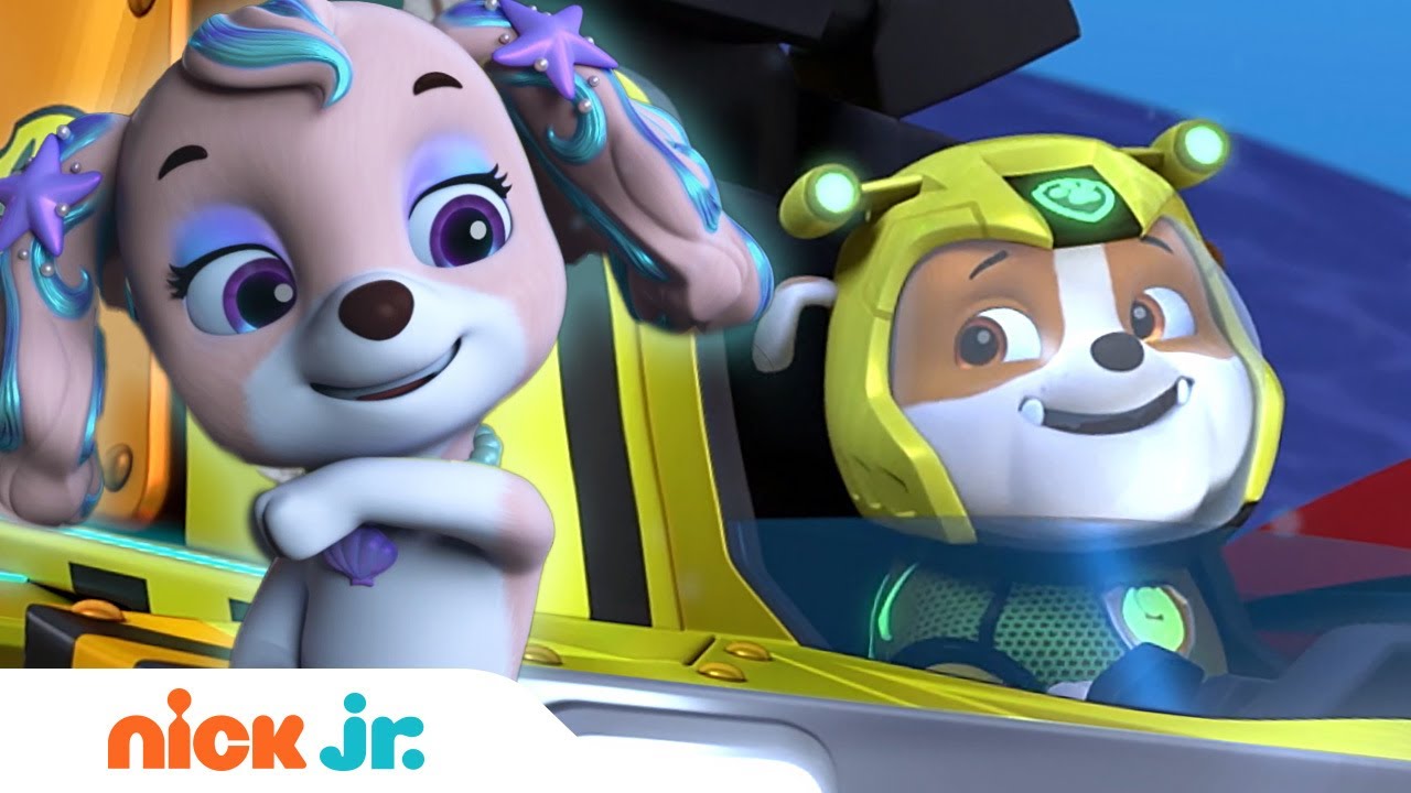 Aqua Pup Rubble Stops a Sinking Submarine! w/ Coral & PAW Patrol Skye & Zuma | Rubble & Crew