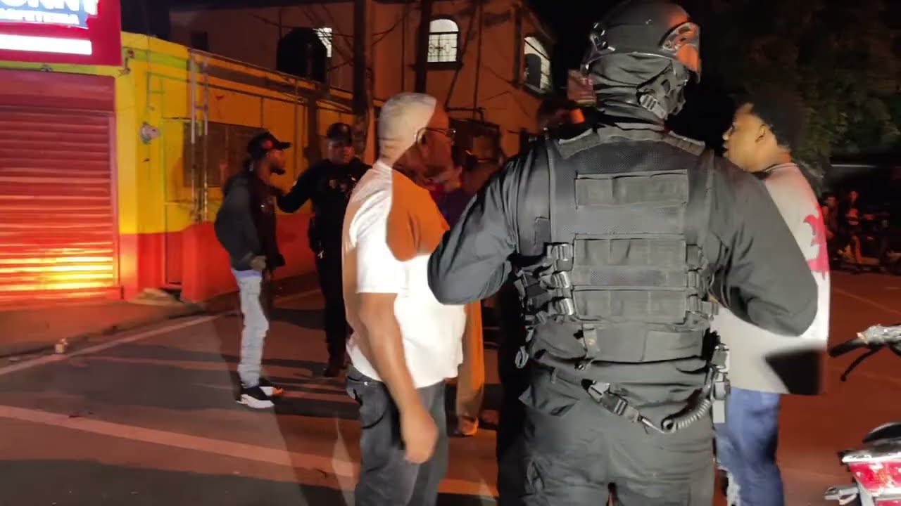 OPERATIVO  DE LA POLICIA EN SAN FRANCISCO DE MACORIS