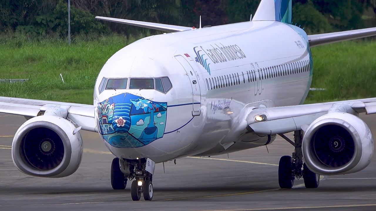 ✈ 25 MINUTES of Planespotting Video Compilation at Soekarno Hatta CGK/WIII