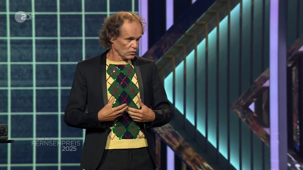 Olaf Schubert im Glitzer-Pullunder - Der Deutsche Fernsehpreis 2025 #comedy
