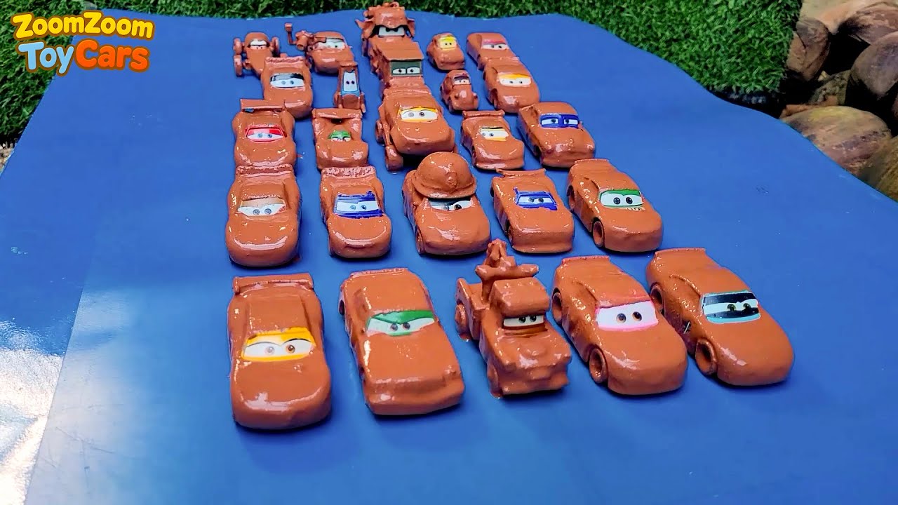Clean up muddy minicars & disney pixar car convoys! Play in the garden