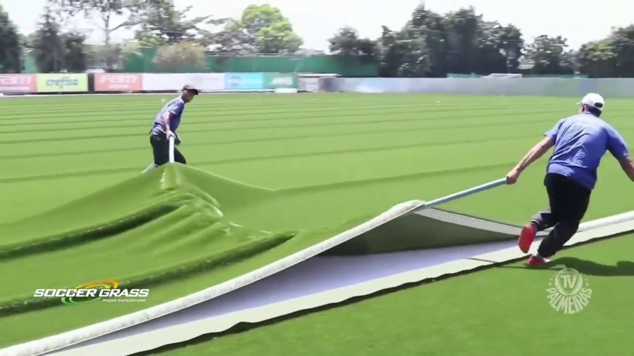 Instala&ccedil;&atilde;o do gramado sint&eacute;tico na CT do Palmeiras | Soccer Grass