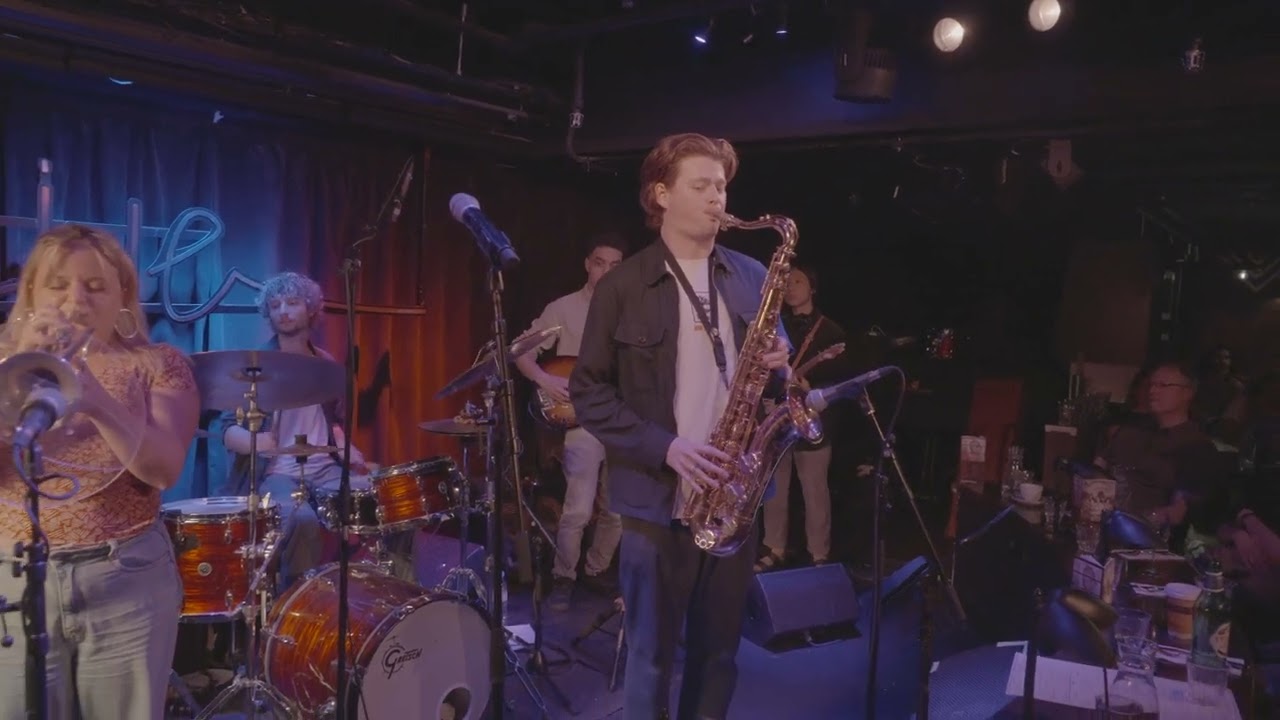 Queenstown Collective - Live At Pizza Express (ft. Poppy Daniels)