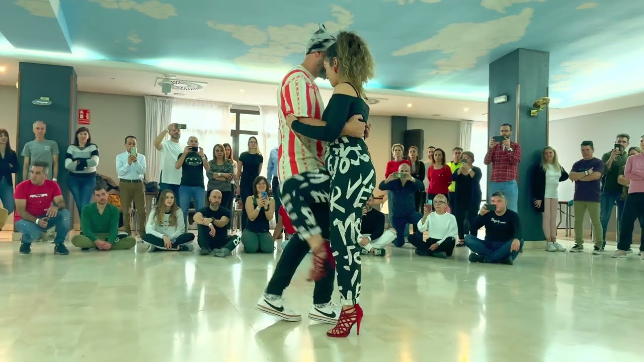 Luis y Karen Kizomba | Demo URBANKIZ with TARRAXO flavour