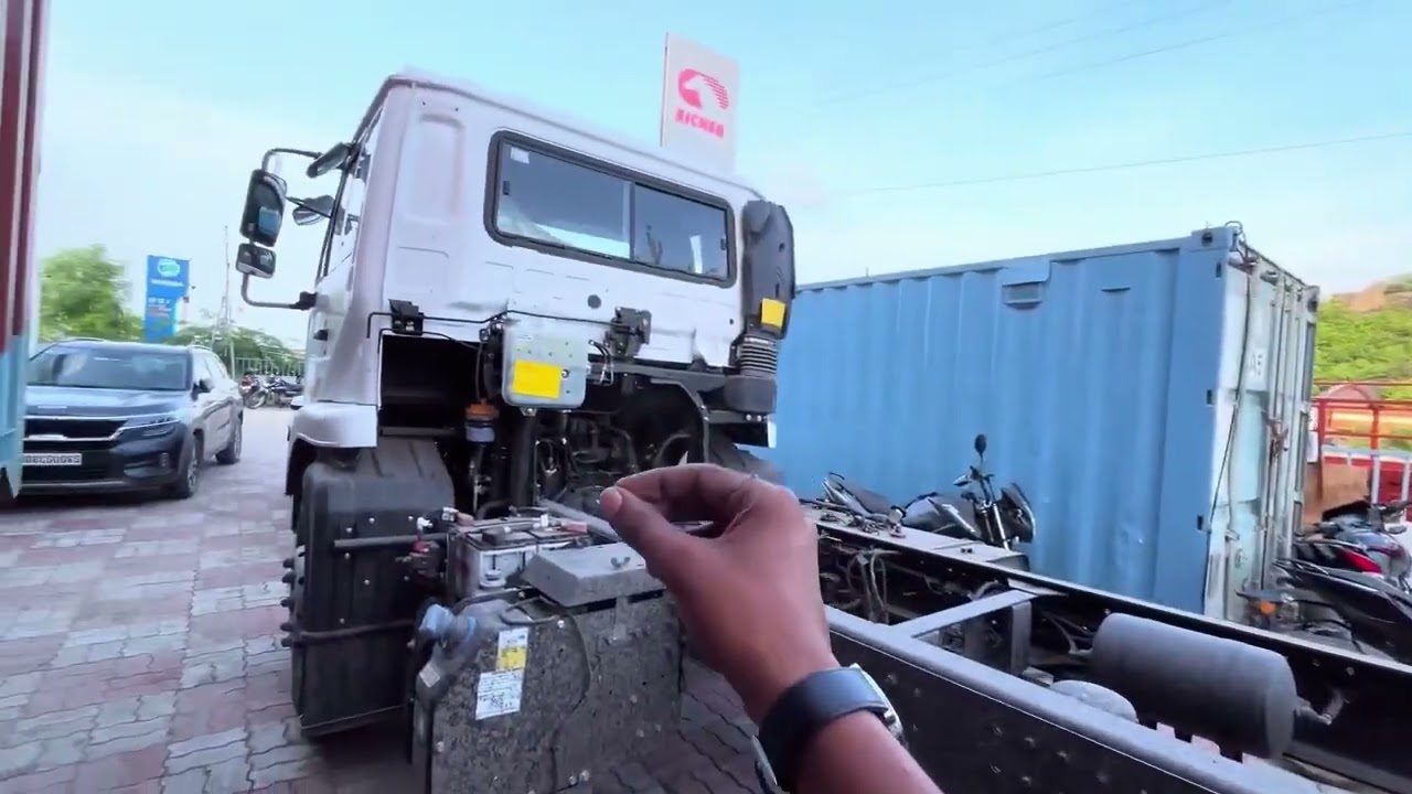 Eicher pro 3019 White colour truck Review 2025 | Mileage Features #subscribe #automobile #eicher