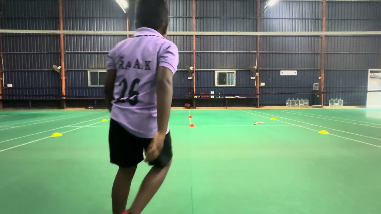 Beginner Badminton Training | Front Court Footwork + FH/BH Hitting Basics